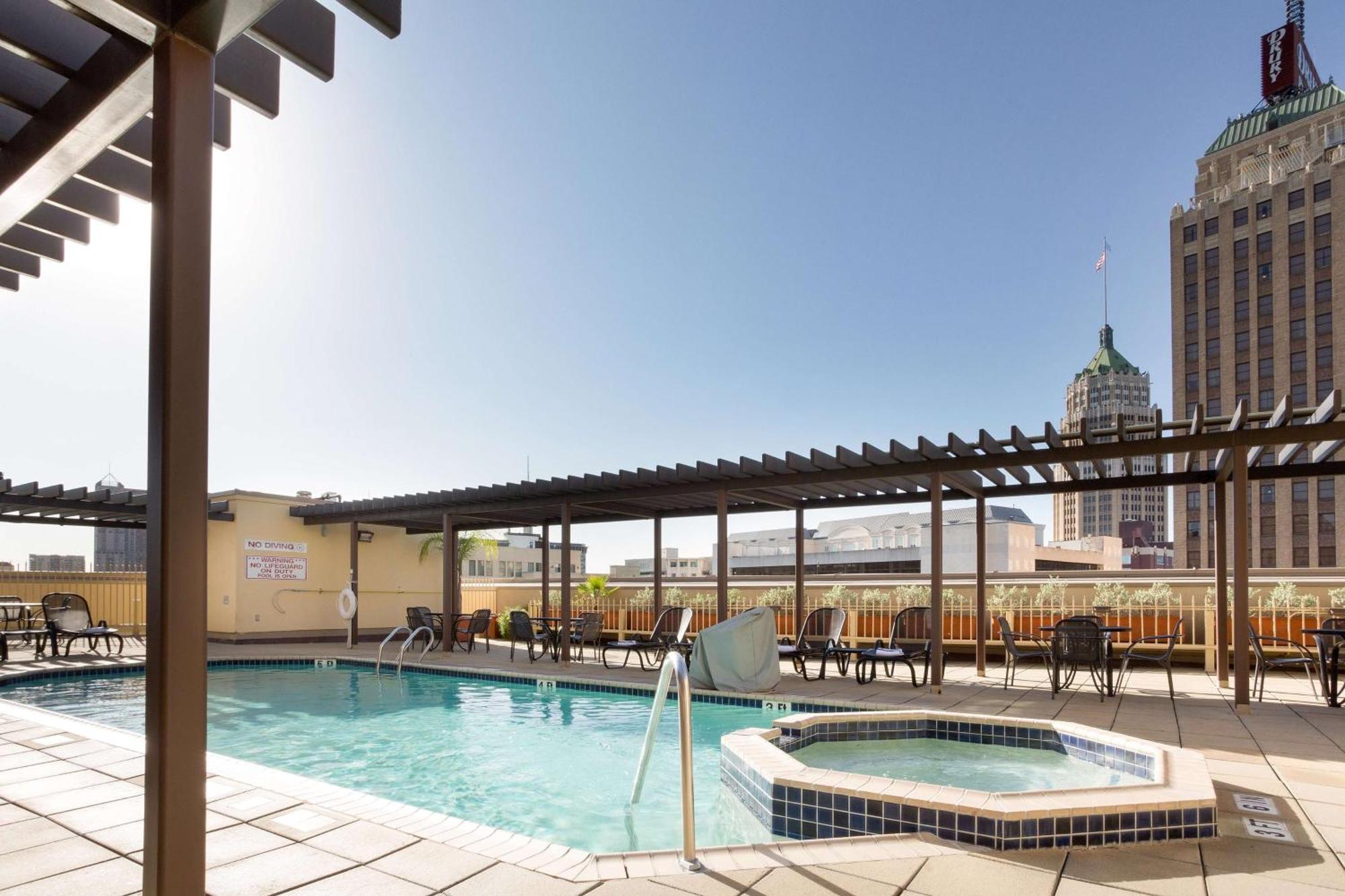 Drury Inn & Suites San Antonio Riverwalk Exterior foto